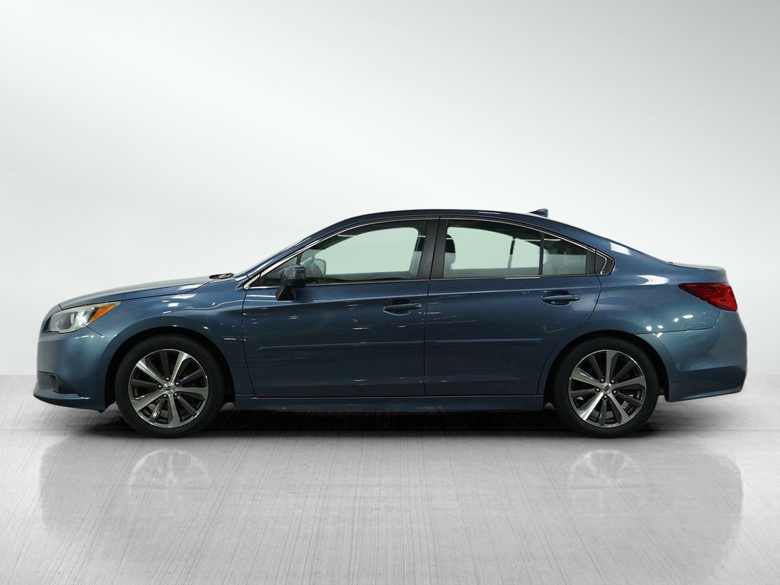 Used 2016 Subaru Legacy 2.5i Limited with VIN 4S3BNAN67G3013205 for sale in Burnsville, Minnesota
