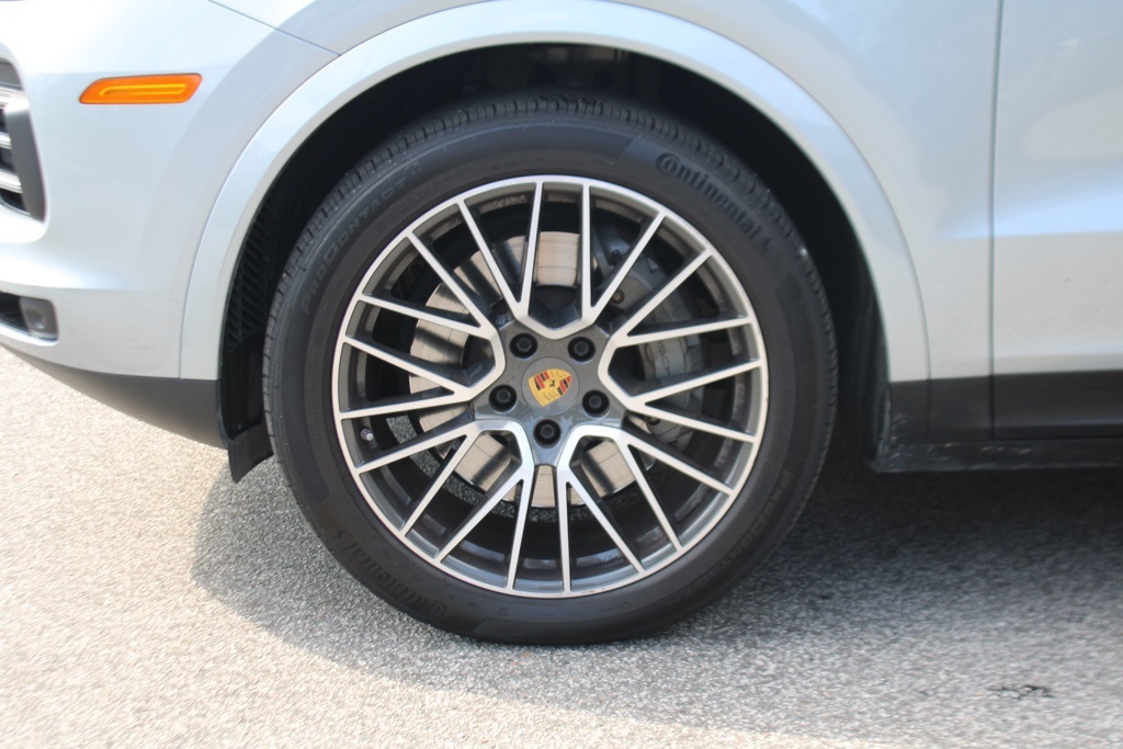 2021 Porsche Cayenne S photo 12