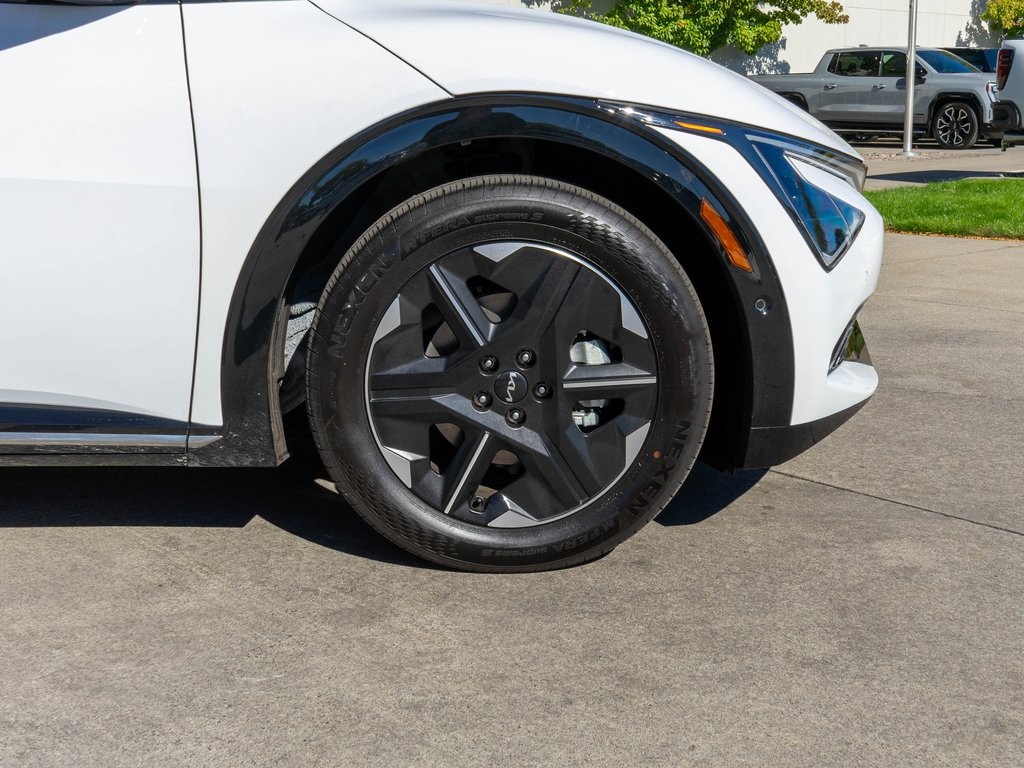 2025 Kia EV6 Wind photo 32