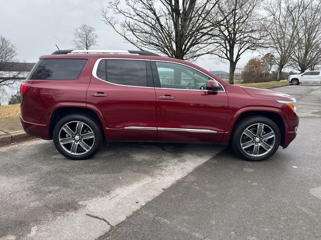 2017 Gmc Acadia Denali photo 4