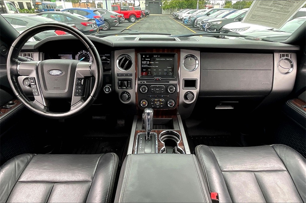 2016 Ford Expedition Platinum photo 13