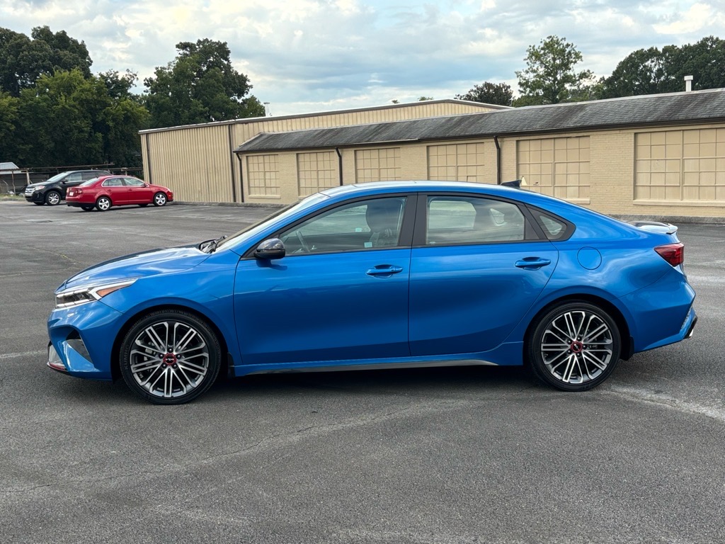 2022 Kia Forte GT photo 2