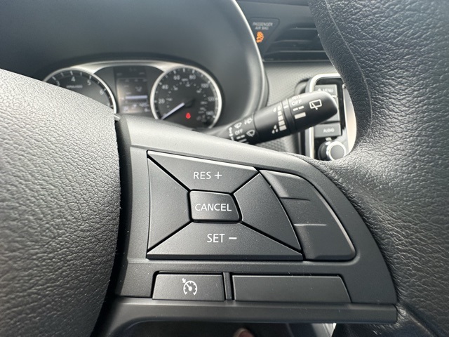 2025 Nissan Kicks Play S photo 11