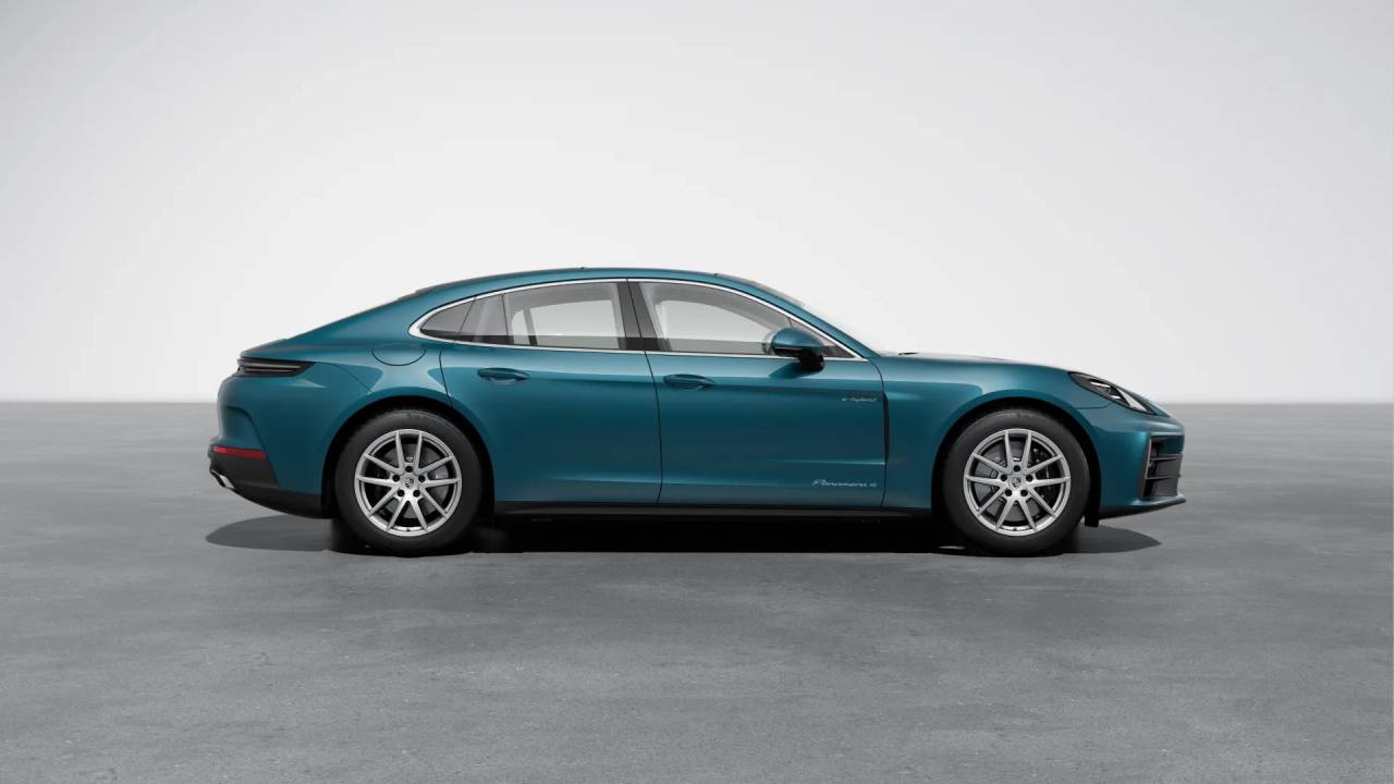 2026 Porsche Panamera 4 E-Hybrid photo 4