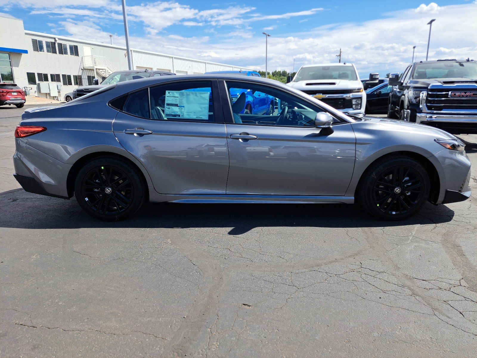 2025 Toyota Camry SE photo 2