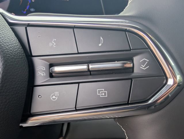 2025 Chevrolet Silverado EV LT photo 19