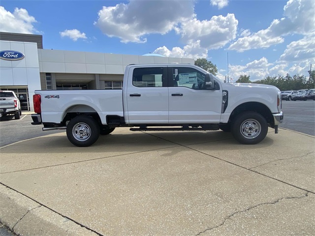 2026 Ford F-250 photo 2