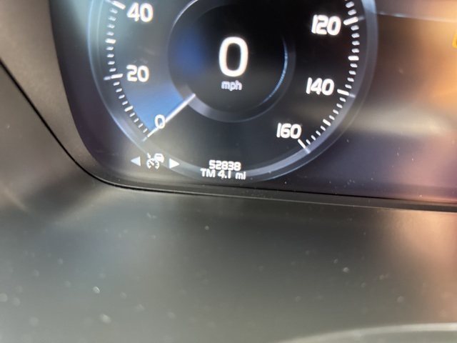 2022 Volvo XC90 T5 Momentum photo 32