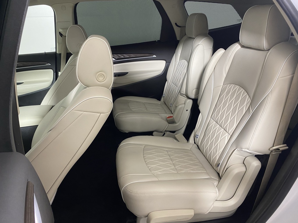2022 Buick Enclave Avenir photo 28