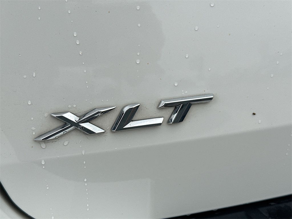 2022 Ford Explorer XLT photo 22