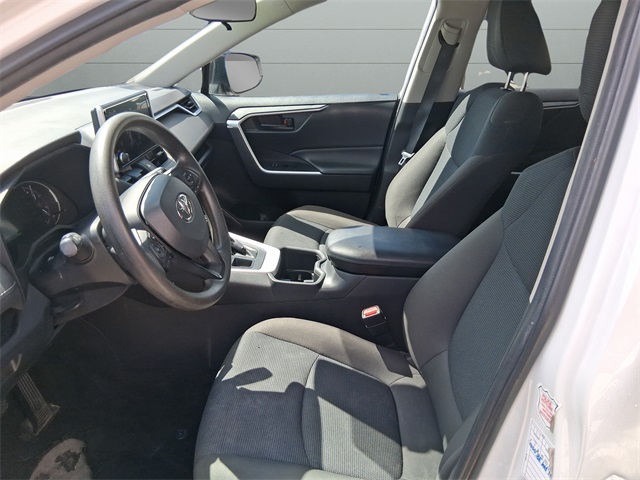 2023 Toyota RAV4 LE photo 11