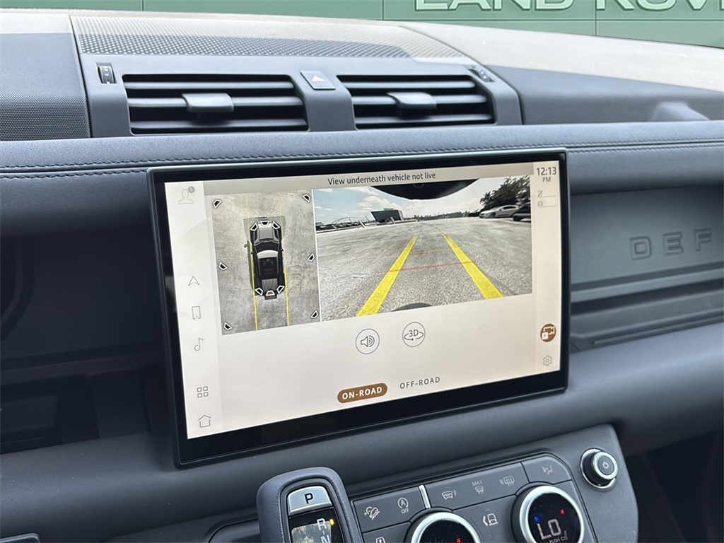 2025 Land Rover Defender 110 X-Dynamic SE photo 11