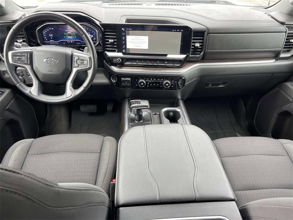 2023 Chevrolet Silverado 1500 RST photo 3