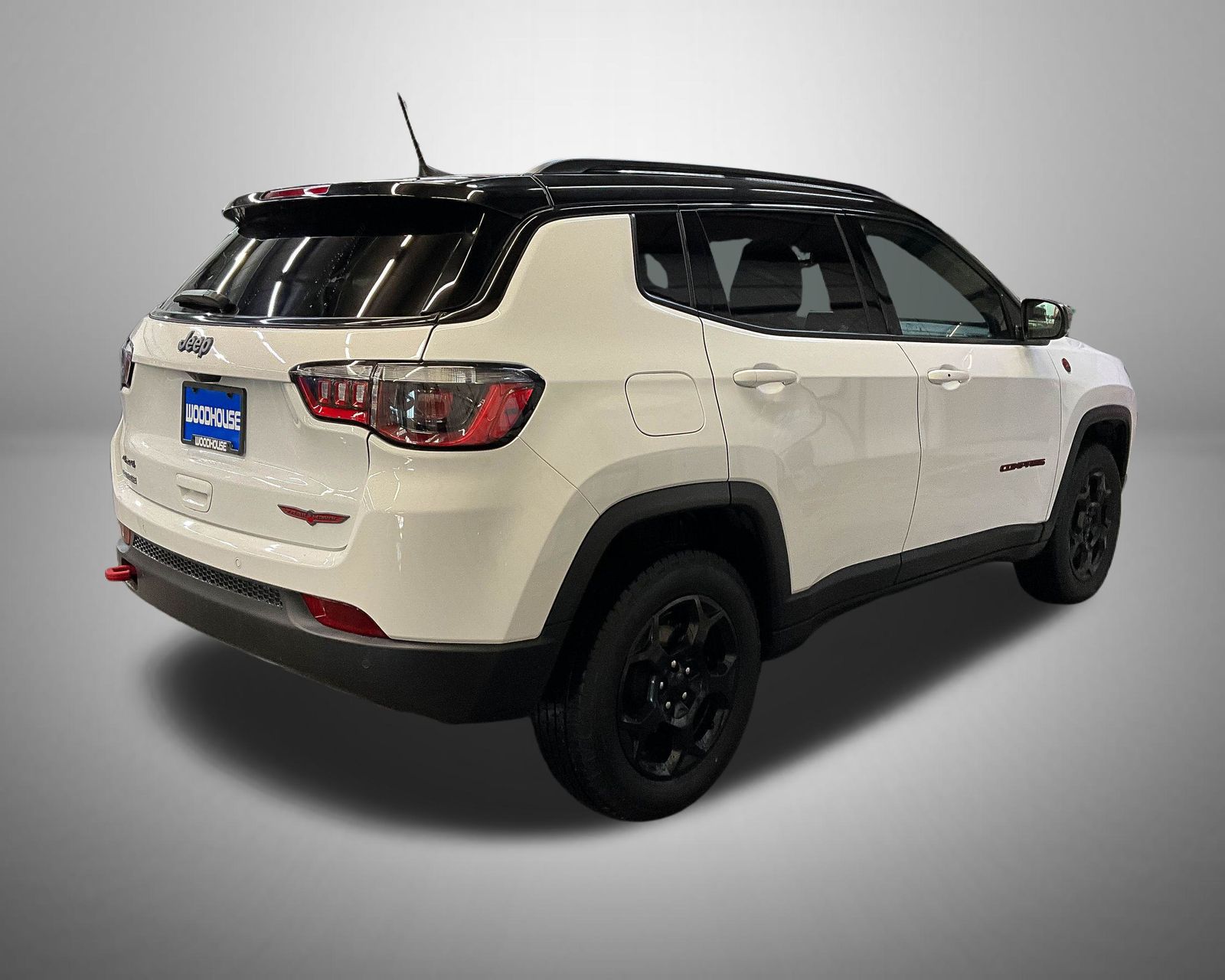 2023 Jeep Compass Trailhawk photo 2