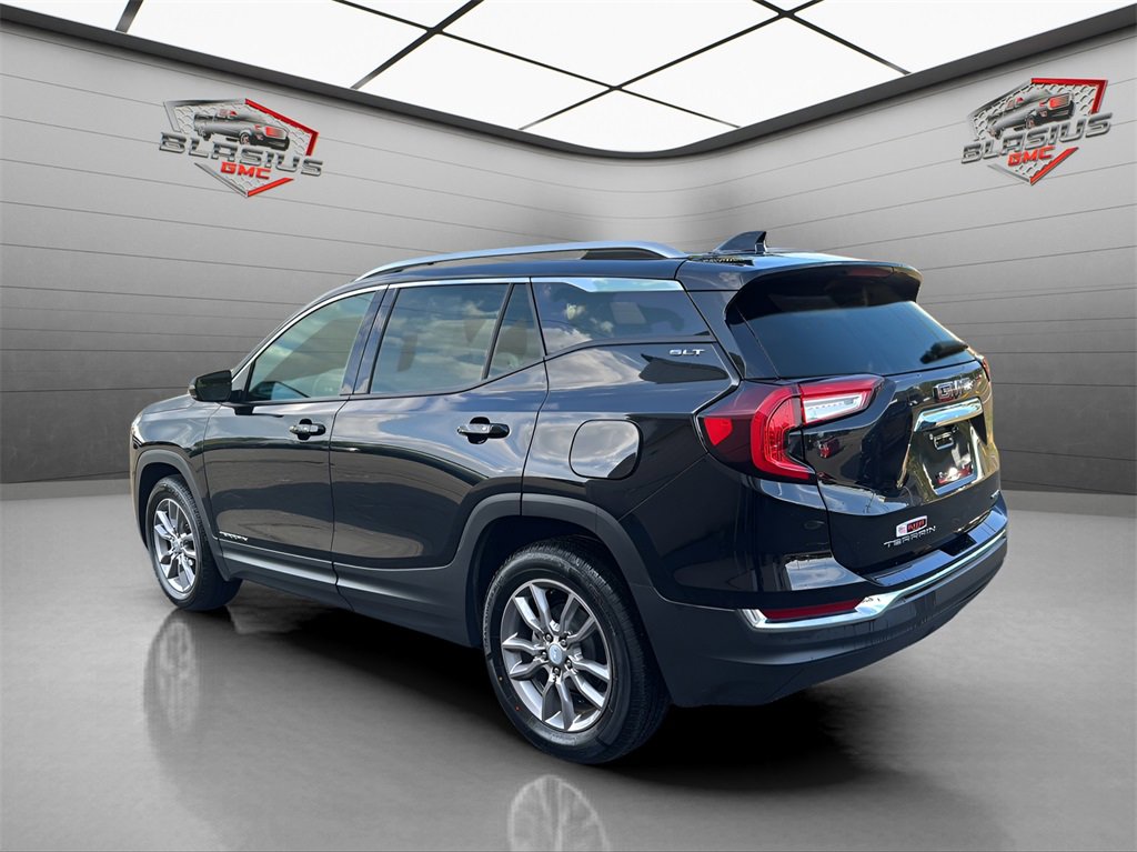 2023 Gmc Terrain SLT photo 2