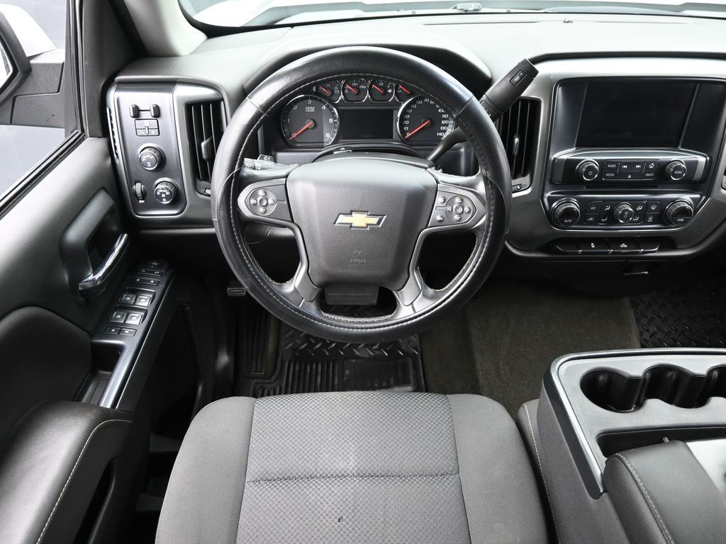 2017 Chevrolet Silverado 1500 LT photo 9