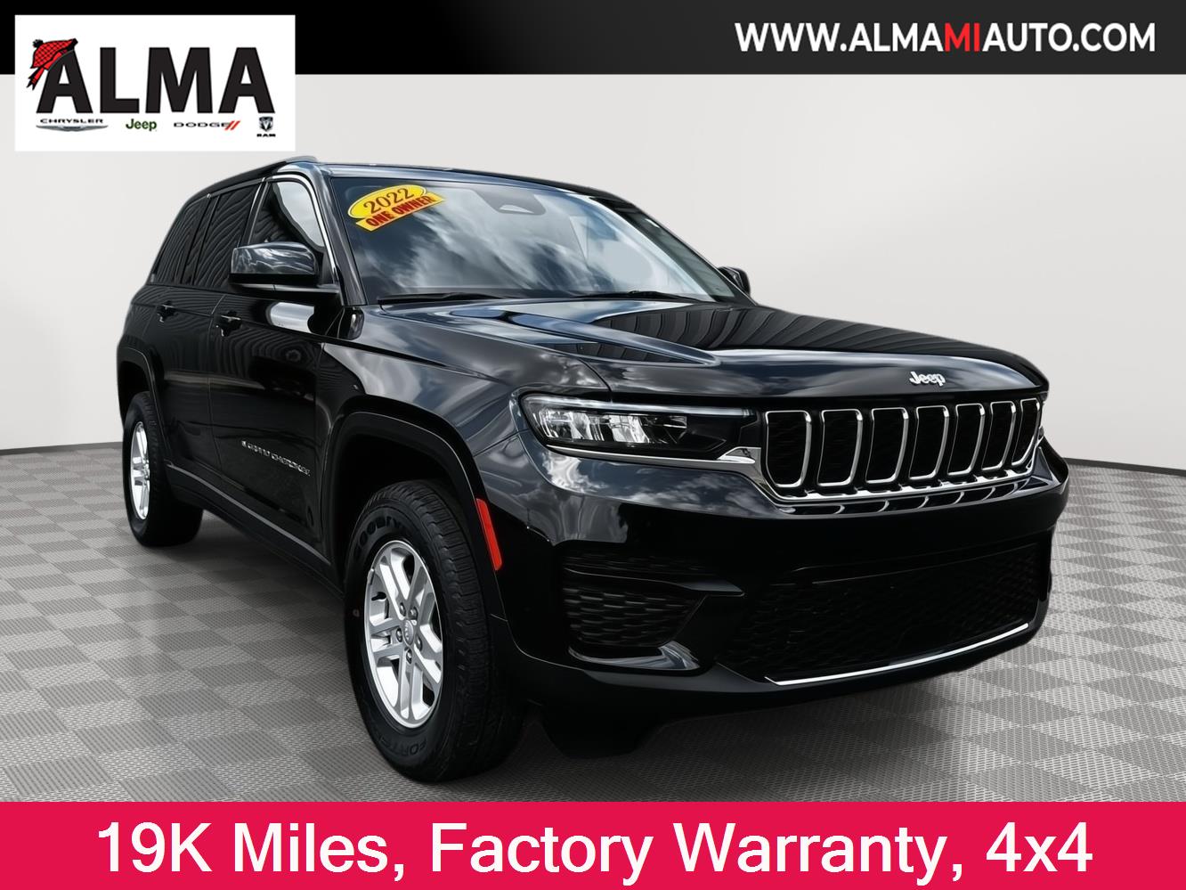 2022 Jeep Grand Cherokee Laredo's photo