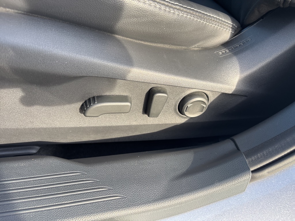2022 Subaru Outback Limited photo 21