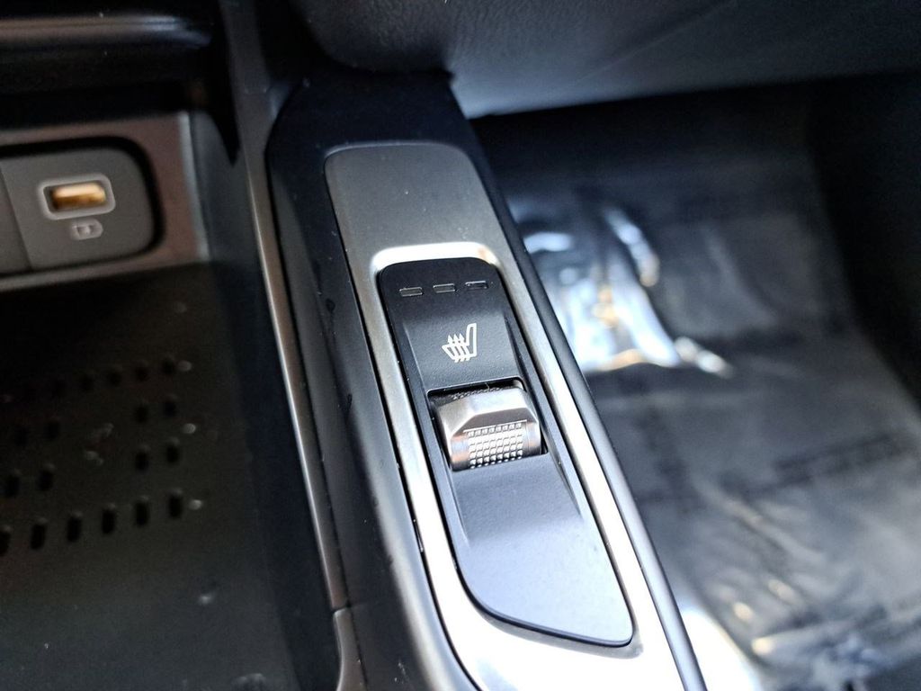 2023 Kia Sorento EX photo 24