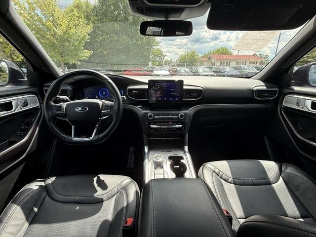 2020 Ford Explorer ST photo 21