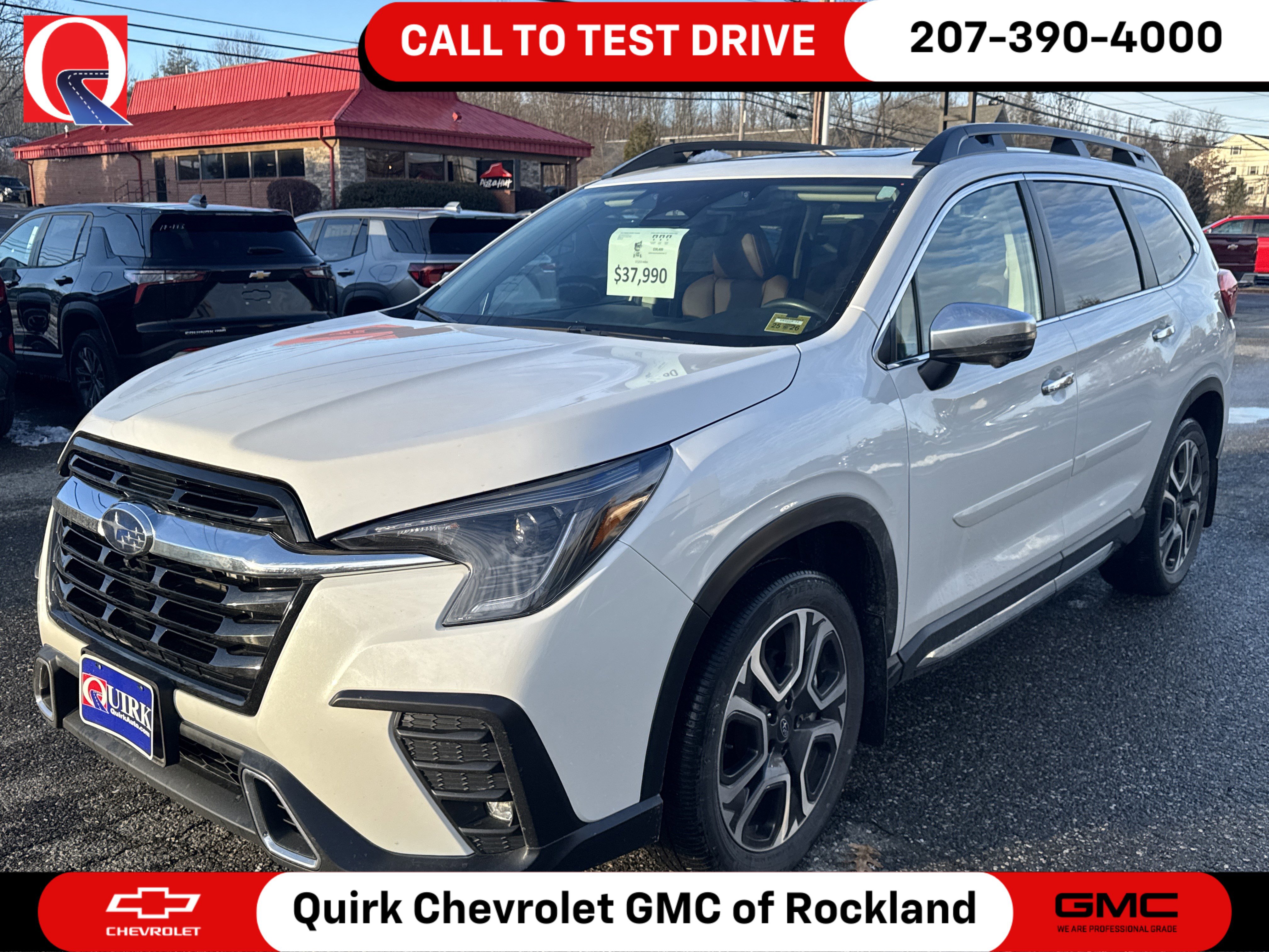 2023 Subaru Ascent Touring's photo