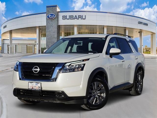 2024 Nissan Pathfinder SV's photo