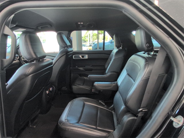 2020 Ford Explorer XLT photo 6