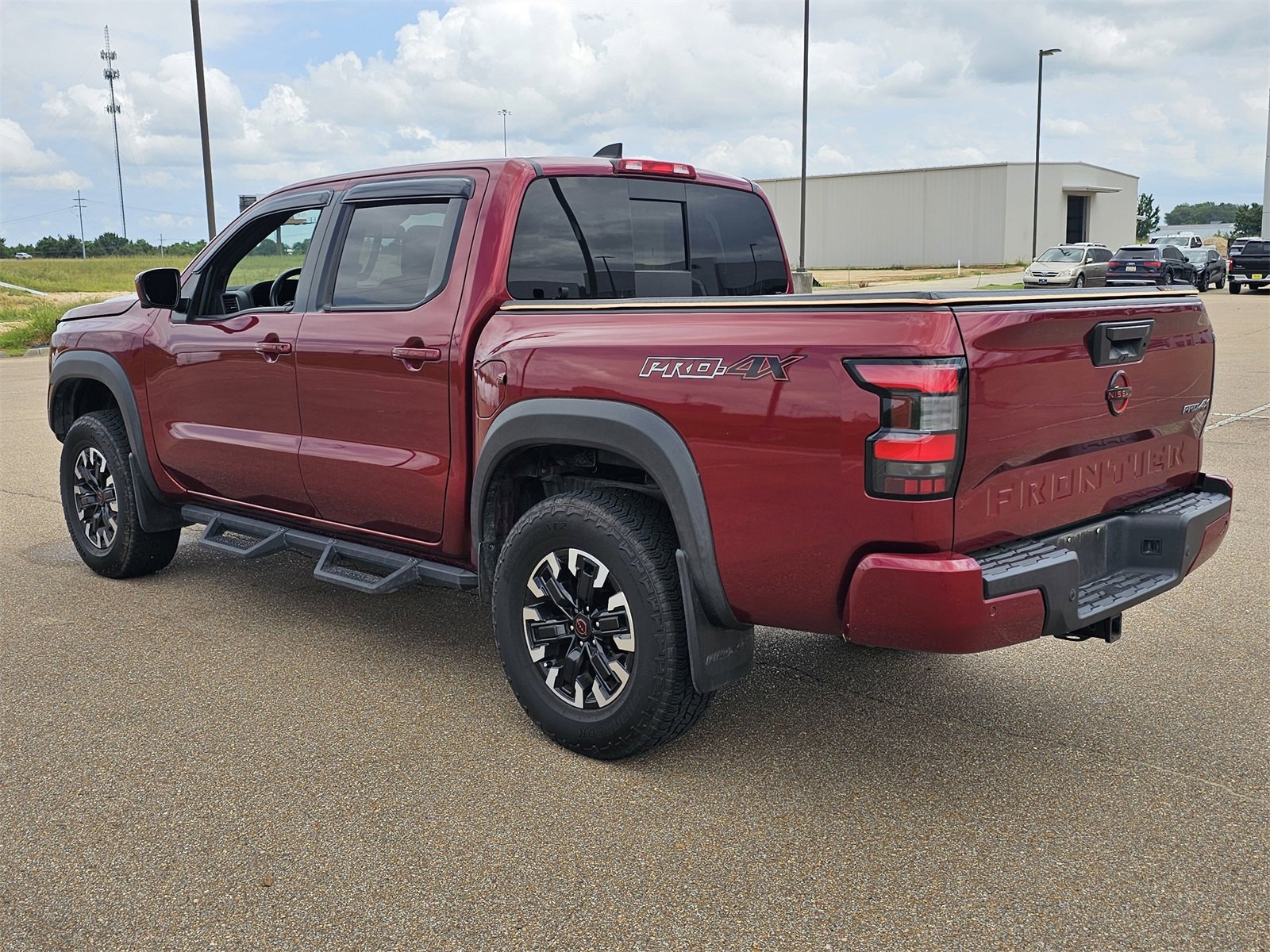 2023 Nissan Frontier PRO-4X Crew Cab photo 4