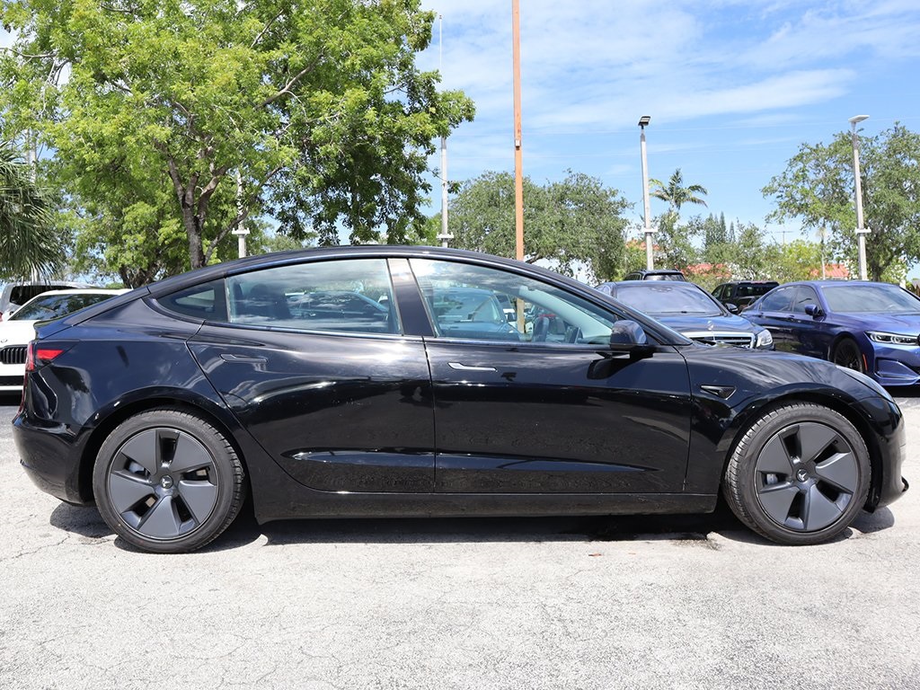 2021 Tesla Model 3 Standard Range Plus photo 14