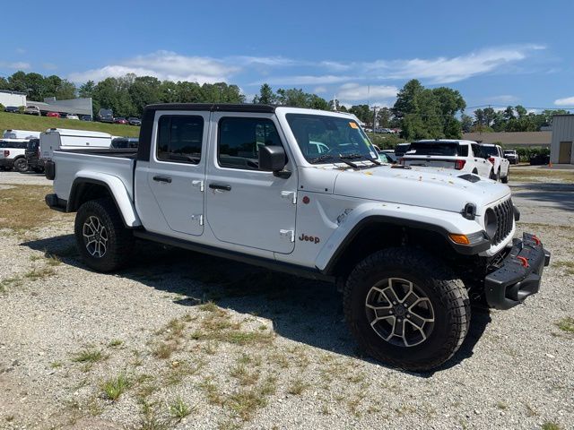 2024 Jeep Gladiator Mojave photo 2