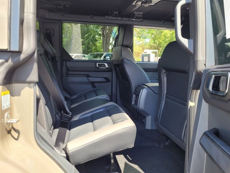 2025 Ford Bronco Outer Banks photo 13