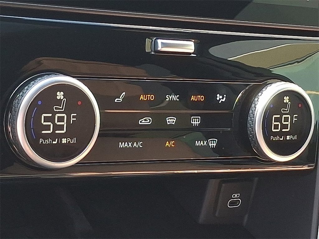 2025 Land Rover Discovery SE photo 20