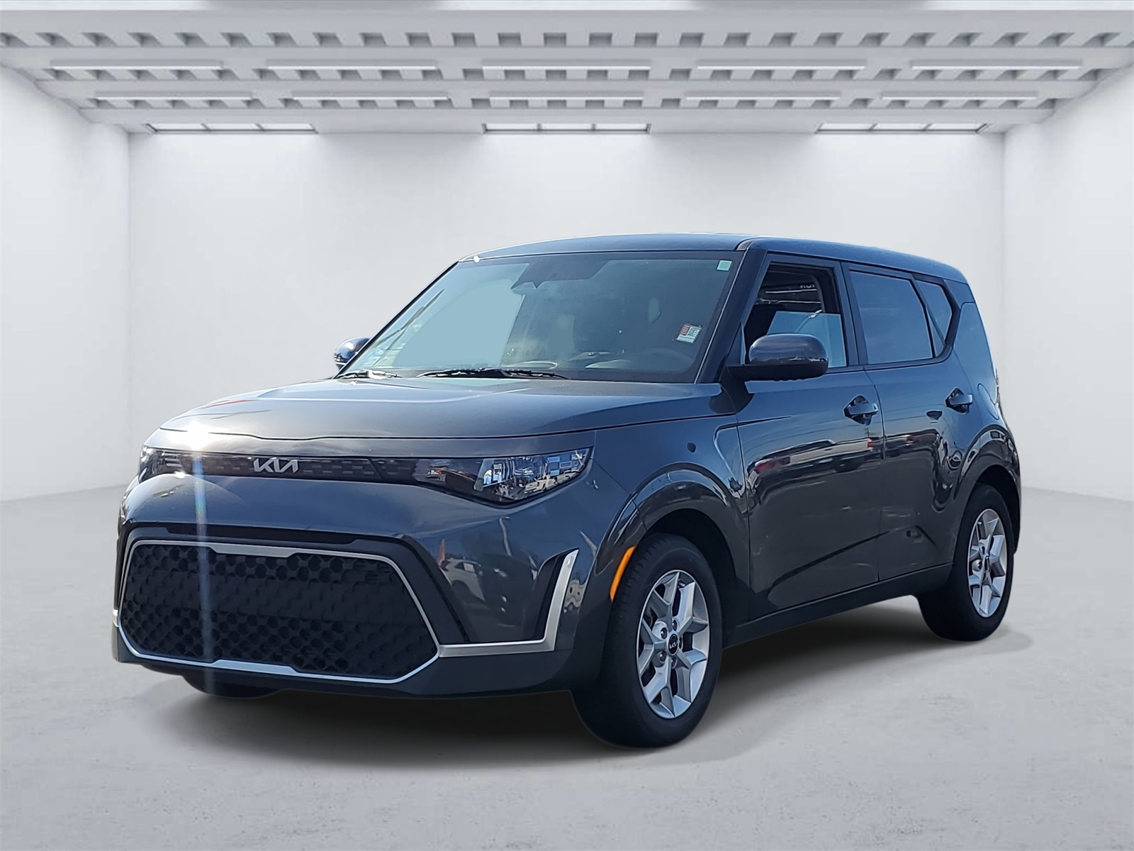 2024 Kia Soul LX S photo 2