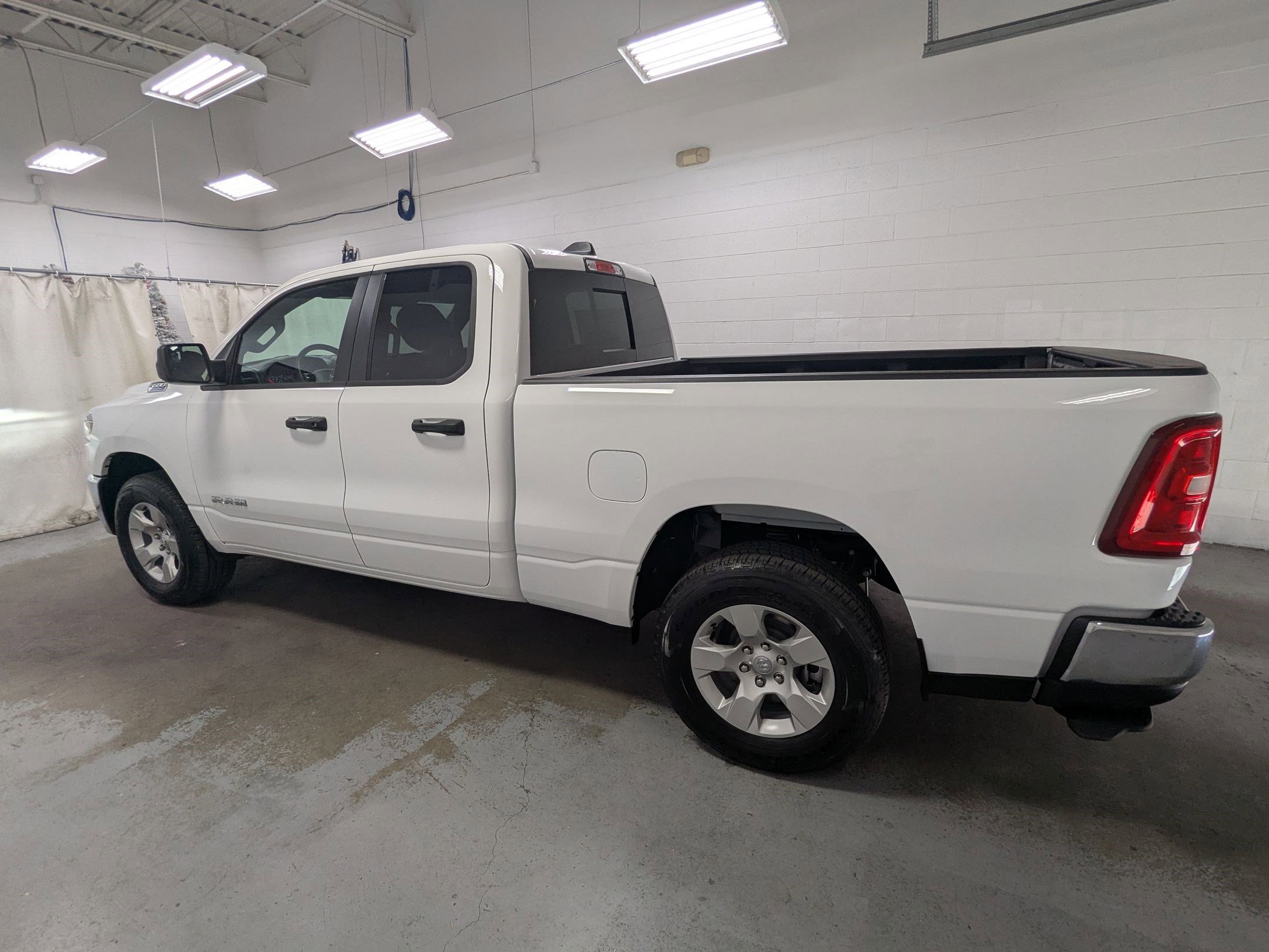 2025 Ram 1500 Tradesman photo 6