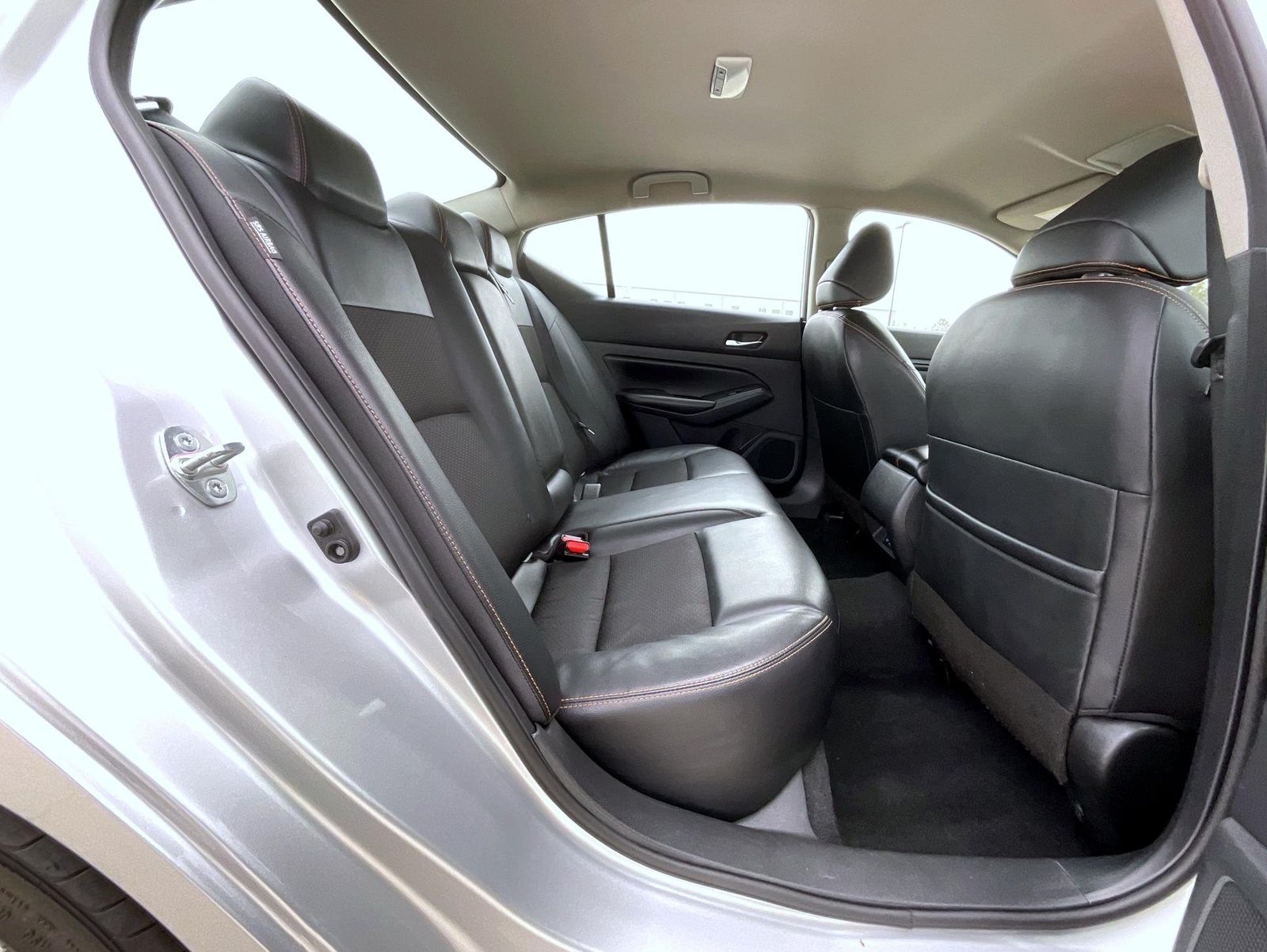 2022 Nissan Altima 2.5 SR photo 18