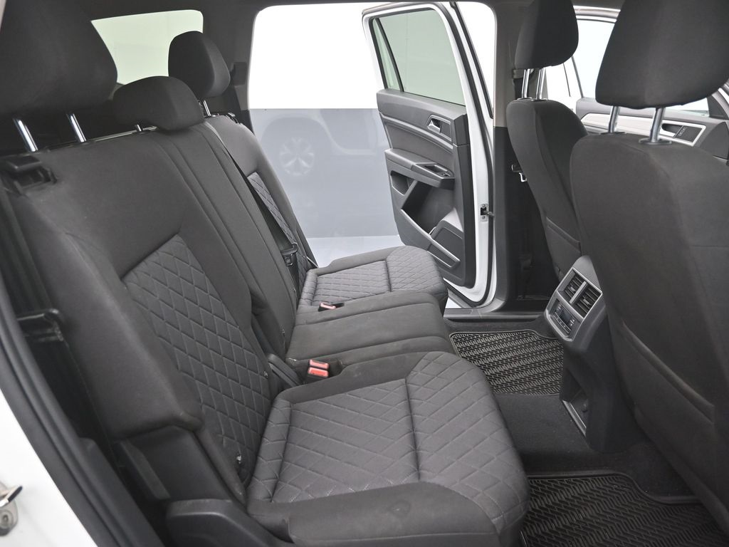 2019 Volkswagen Atlas S photo 3