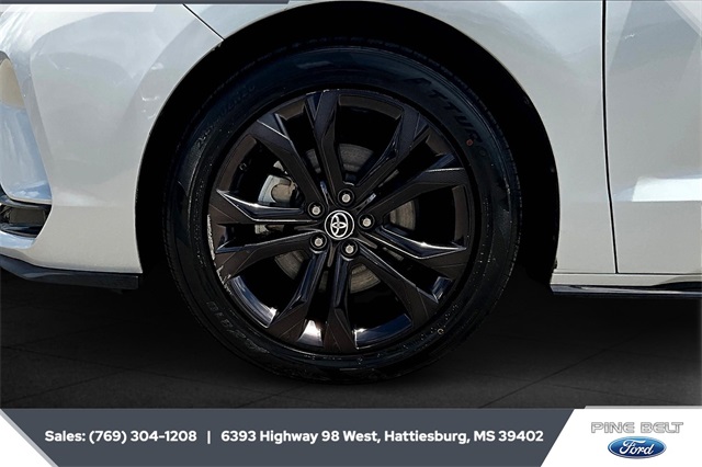2023 Toyota Sienna XSE photo 7