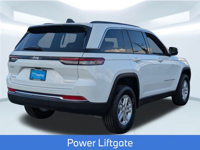 2025 Jeep Grand Cherokee Laredo photo 4