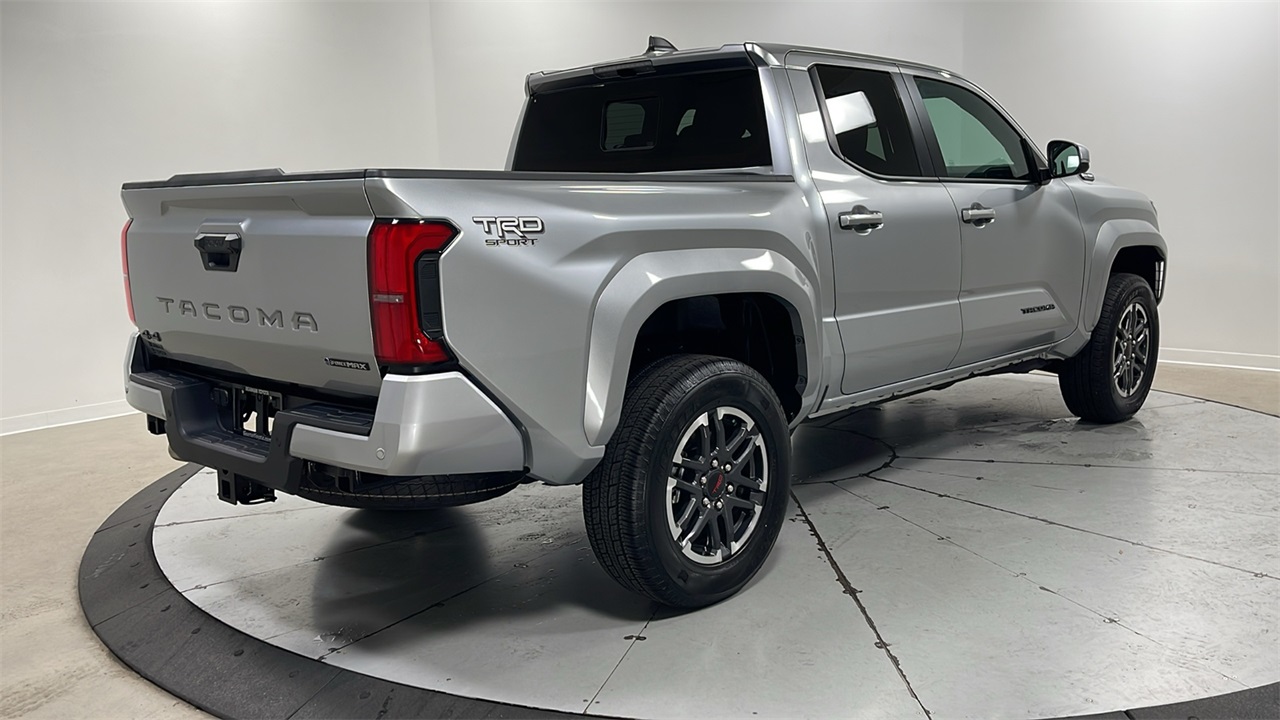 2025 Toyota Tacoma TRD Sport 4x4 photo 4