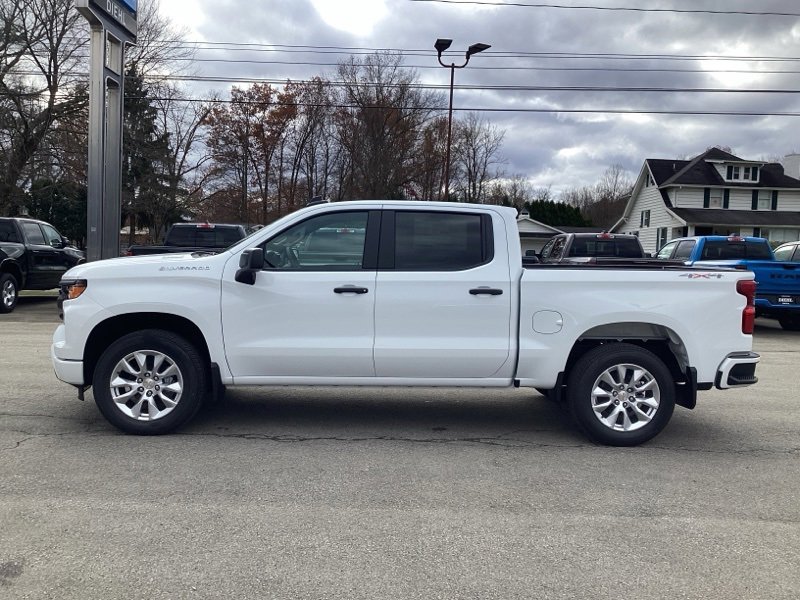 2026 Chevrolet Silverado 1500 Custom photo 3