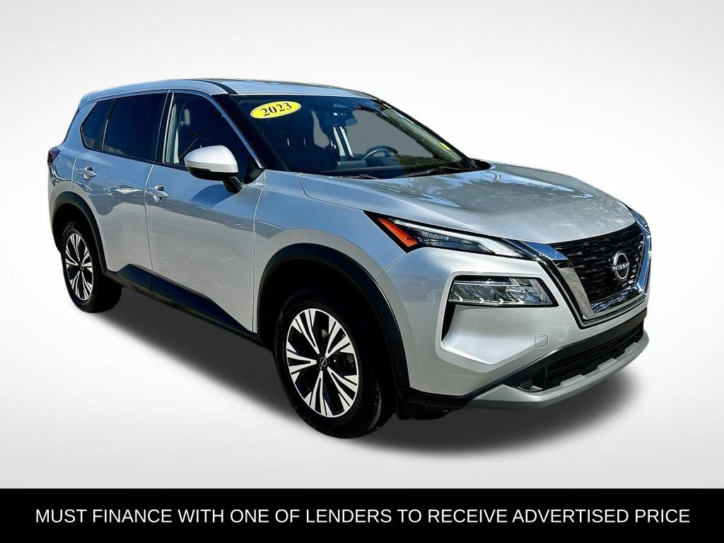 2023 Nissan Rogue SV photo 2