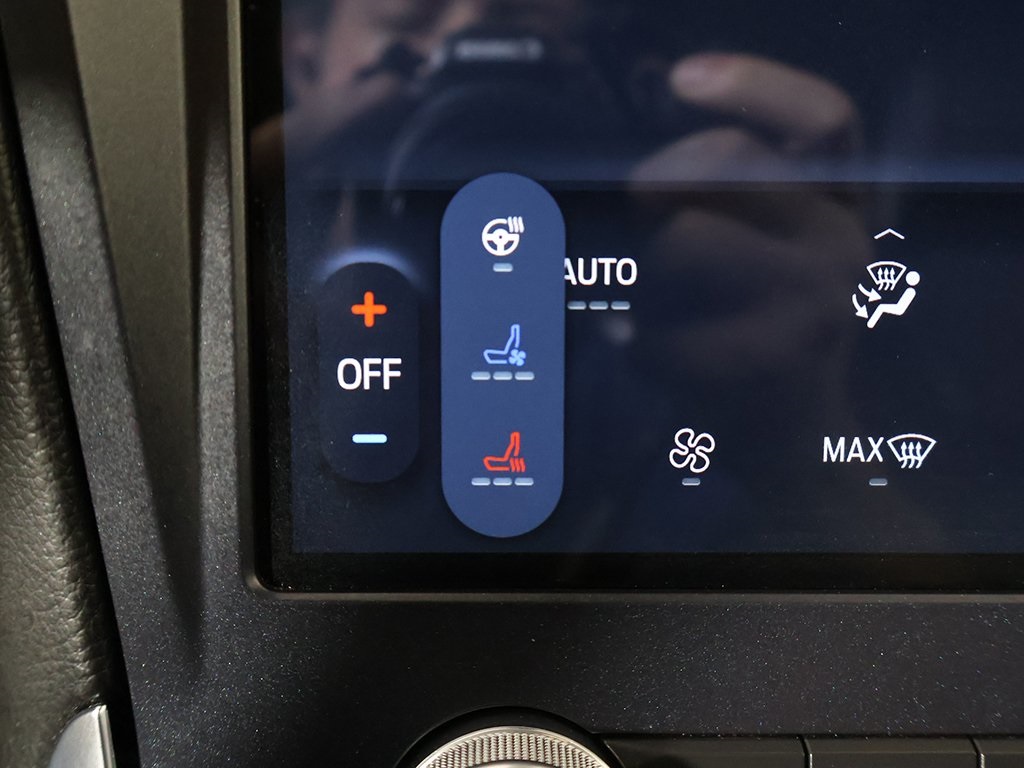 2022 Ford Edge Titanium photo 43