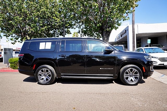 2023 Jeep Wagoneer L Series II photo 6