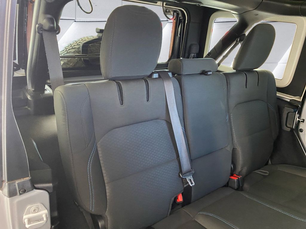 2021 Jeep Wrangler Unlimited Rubicon 4xe photo 16