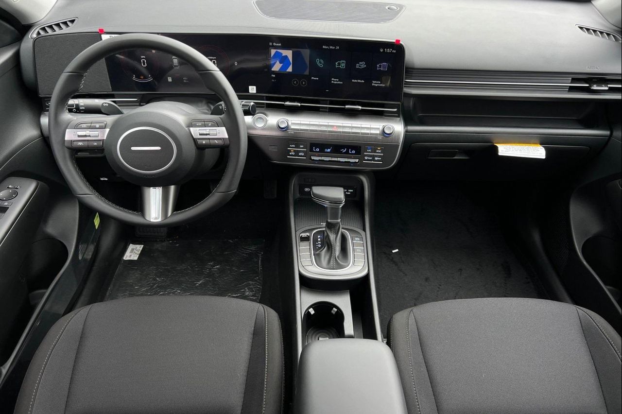 2025 Hyundai Kona SEL photo 15