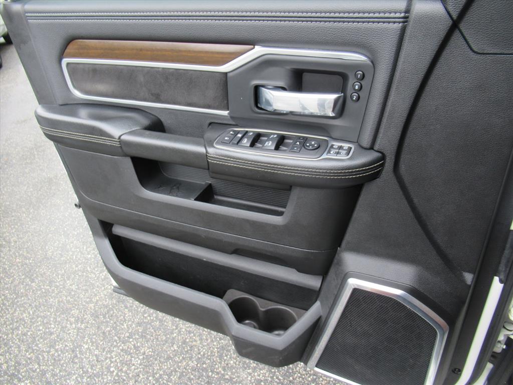 2024 Ram 2500 Laramie photo 25