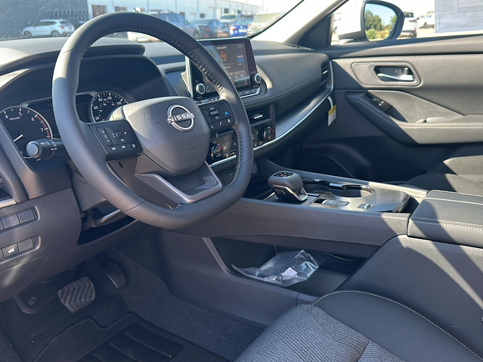 2026 Nissan Rogue SV photo 2
