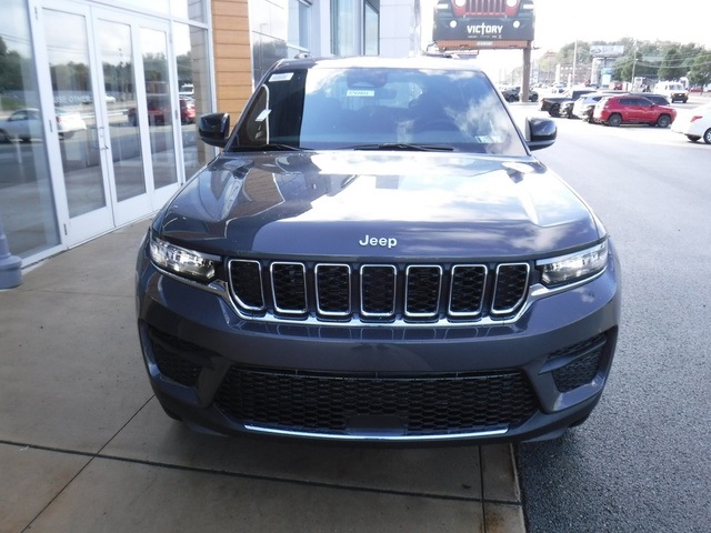 2025 Jeep Grand Cherokee Laredo X photo 5