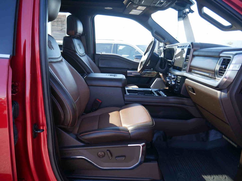 2024 Ford F-350 photo 25