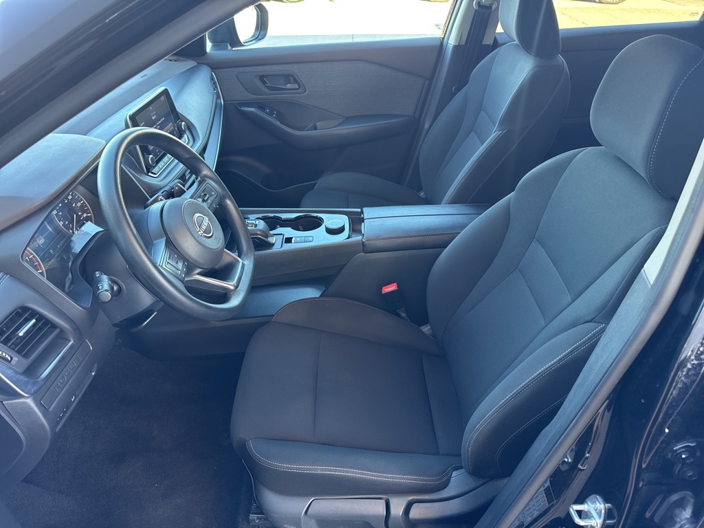 2023 Nissan Rogue S photo 17